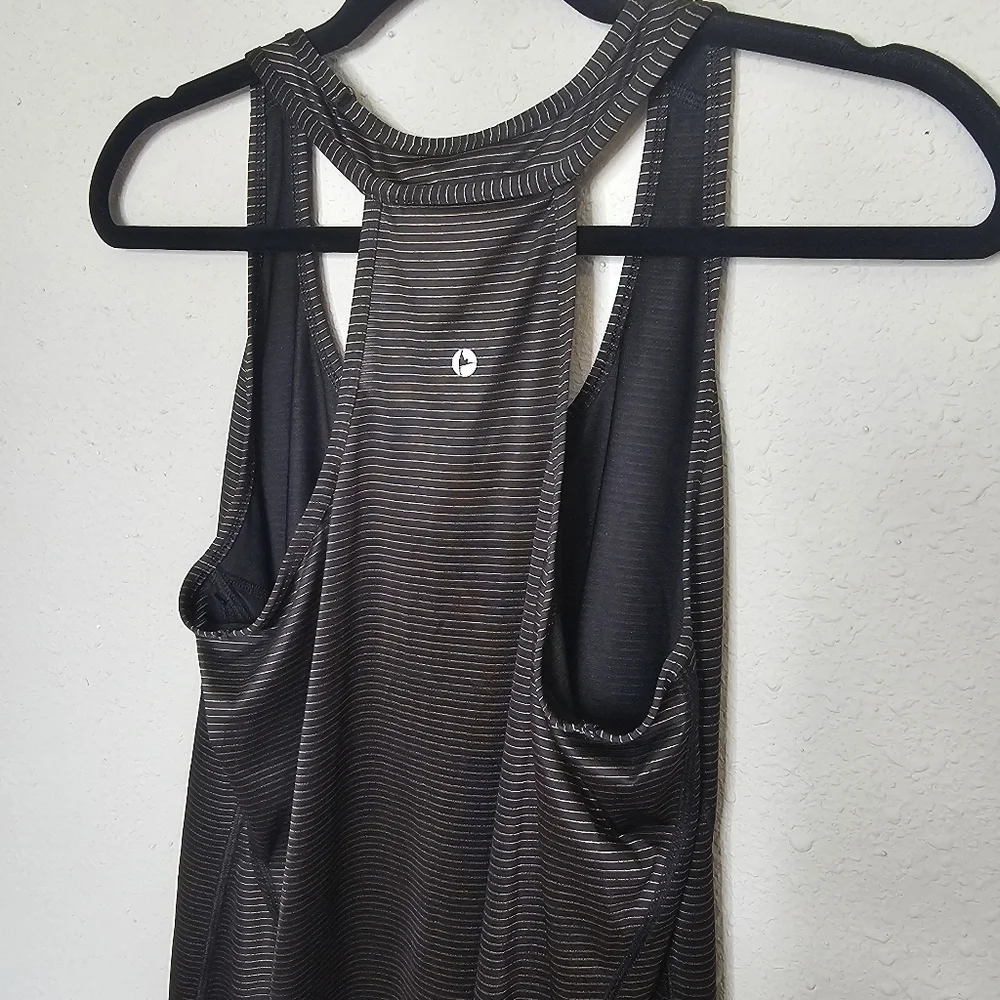 90 degrees by reflex Black Thin Gold Stripe Loose Fit Racerback Tank Size M‎ - Picture 4 of 7